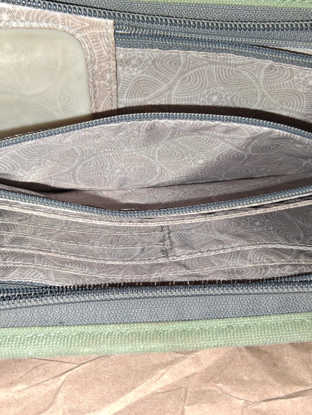 Zipper Canvas Wallet - Picture 5 of 11